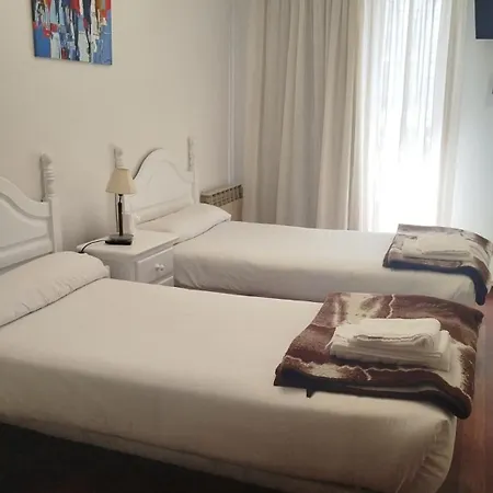 La Del Camino ゲストハウス Burgo